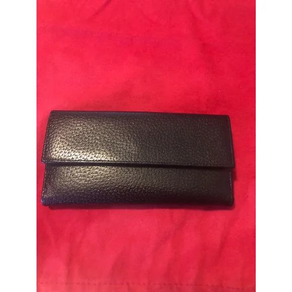 GUCCI Vintage G Clasp Lambskin Leather Long Wallet, Authentic , Vintage